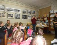 Прошло познавательное занятие в детской библиотеке на тему  «Мир советского детства»